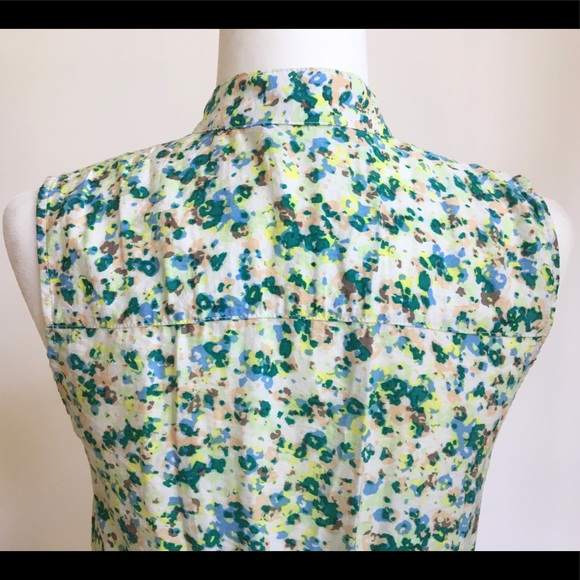 Beautiful BCBGeneration zip up hi lo blouse - Picture 4 of 8